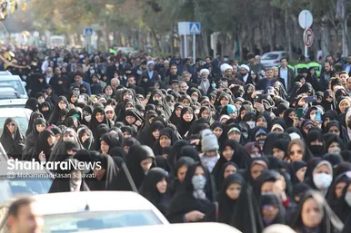 راهپیمایی اصناف، بازاریان و نمازگزاران پس از نماز جمعه مشهد