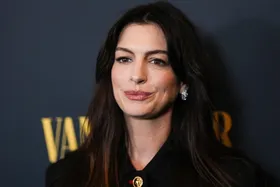 &laquo;آنه هاتاوی&raquo; خواننده شد