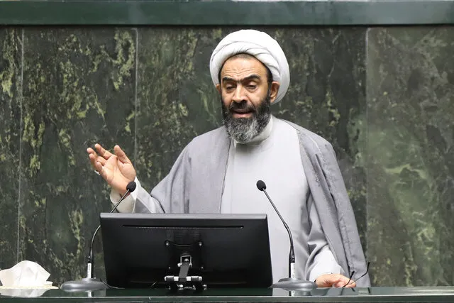 نقدعلی حجاب