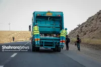 خادم این آستان، دل را به حضرت می‌دهد | روایت خادمانی که در مسیر زائران امام رضا (ع) خدمت‌رسانی می‌کنند + فیلم