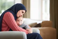 چرا استراحت مادر گاهی با احساس گناه همراه می‌شود؟