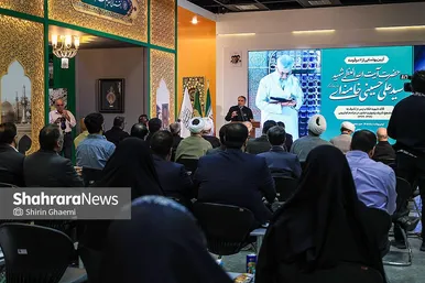 گزارش تصویری | آیین رونمایی از ۷ دستخط رهبر شهید در غباروبی‌های مضجع منور رضوی
