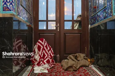 آیین معنوی اعتکاف در حرم امام رضا (ع)