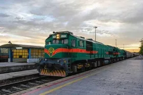 پیش&zwnj;فروش بلیت قطار&zwnj;های رجا از فردا ۱۶ تیر آغاز می&zwnj;شود
