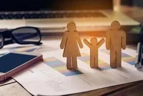 بررسی تاثیرات کوچک شدن خانواده در رشد کارآفرینی در جامعه