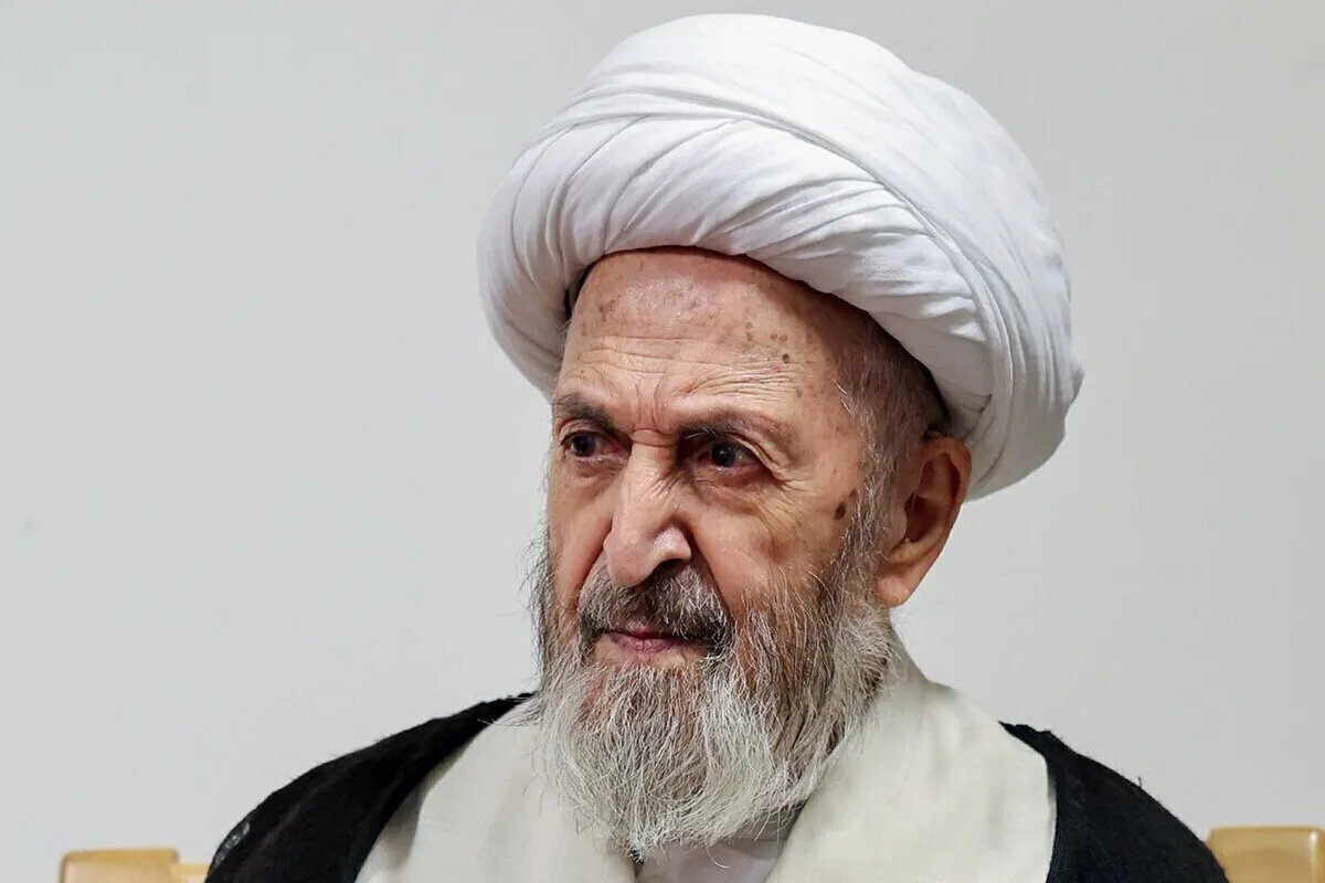حضرت آیت‌الله سبحانی دروس خود را با هدف تداوم مشارکت گسترده طلاب و روحانیون در میدان تعطیل کرد