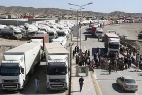 کامیون&zwnj;داران مشغول کارند | تأکید دولت بر حل مشکل بیمه رانندگان