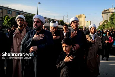 اجتماع مردم مشهد برای شهادت خادم الرضا (ع) سید ابراهیم رئیسی