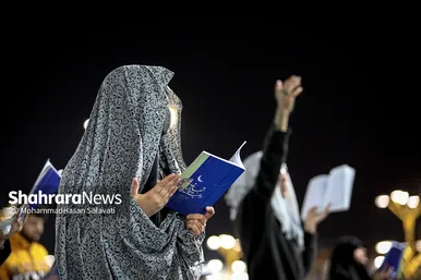 مراسم احیاء شب ۱۹ ماه رمضان در حرم مطهر رضوی