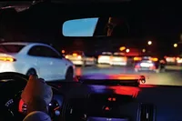 روایتی از یک همراهی چندساعته با  گشت کنترل نامحسوس پلیس راهور در  طولانی‌ترین بولوار شهر | وکیل‌آباد؛ یکی از پرتخلف‌ترین بولوار‌های مشهد