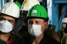 چهره متفاوت امیر قلعه&zwnj;نویی با کلاه ایمنی+عکس