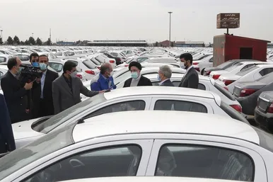 بازدید سرزده رئیس جمهور از ایران خودرو