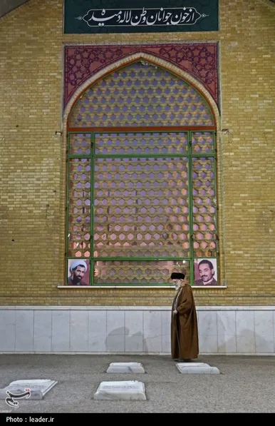 گزارش تصویری | حضور رهبر انقلاب اسلامی در حرم مطهر حضرت امام خمینی (ره)