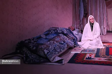 گزارش تصویری | نمایش «شربت زعفران، آویشن، پونه و چند قطره روغن گل مغربی»