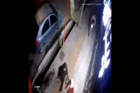ویدئو | دفاع جوان کاشمری از ۳ دختر نوجوان در مقابل اراذل&zwnj;واوباش