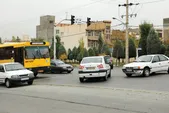 گردش به راست فقط با فرمان چراغ راهنمایی مجاز است
