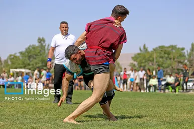 گزارش تصویری | مسابقات «کشتی با چوخه»