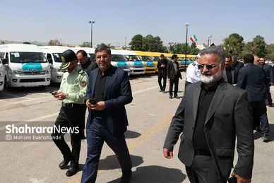 رونمایی از ١۵٠ دستگاه ون و اتوبوس با حضور وزیر کشور در مشهد