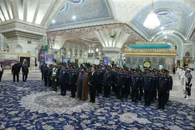 فرماندهان و کارکنان ارتش به&zwnj;مناسبت روز ارتش با آرمان&zwnj;های بنیان&zwnj;گذار انقلاب اسلامی تجدید میثاق کردند (۲۸ فروردین ۱۴۰۴)