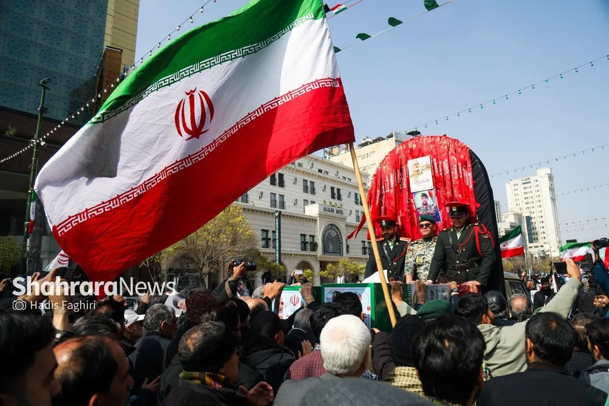 از دست پدر عَلَم رسیده به پسر | شعرخوانی شاعر مشهدی در رثای رهبر معظم انقلاب