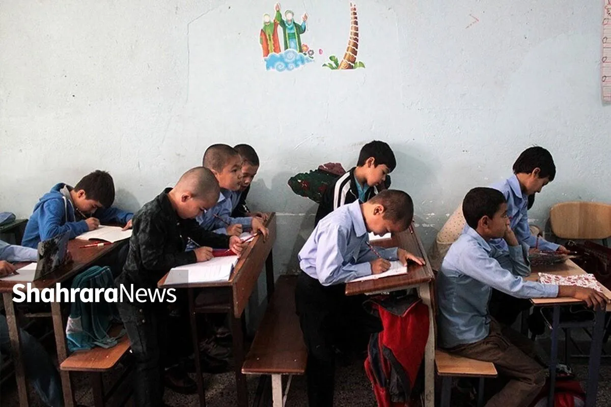 احتمال افزایش تعداد دانش‌آموزان اتباع خراسان رضوی در سال تحصیلی ۱۴۰۵-۱۴۰۶ | اولیای دانش‌آموزان از حالا پیگیر دریافت برگه حمایت تحصیلی باشند