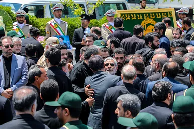استقبال و تشییع پیکر رئیس‌جمهور و شهدای خدمت در مشهد - 4