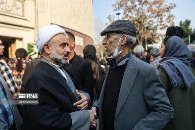 عکس‌هایی از مراسم ترحیم همسر علیرضا قربانی