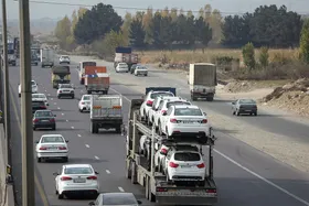 سرقت تریلی حامل ۸ دستگاه خودرو در نیشابور (۱۷ دی ۱۴۰۳)