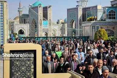 راهپیمایی اصناف، بازاریان و نمازگزاران پس از نماز جمعه مشهد