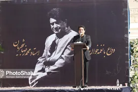 همایون شجریان بعد از خاکسپاری پدرش: هزاردستان موسیقی را به آغوش خاک سپردیم + ویدئو