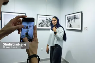 گزارش تصویری | نمایشگاه عکس گروهی «بی هوا»