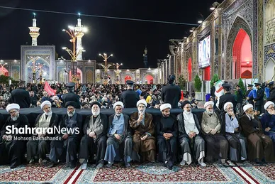 گزارش تصویری | شب دوم مراسم بزرگداشت رهبر شهید ایران در حرم مطهر امام رضا (ع)