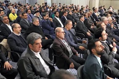 دیدار تولیدکنندگان و فعالان اقتصادی با رهبر معظم انقلاب (۱۰ بهمن ۱۴۰۲)
