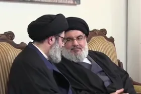 ویدئو | لحظاتی از حضور شهید سیدهاشم صفی&zwnj;الدین در کنار شهید سیدحسن نصرالله