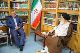 آیت&zwnj;الله علم&zwnj;&lrm;الهدی: تأثیرگذاری بر معیشت مردم، راهبرد اصلی دولت باشد