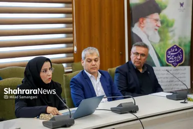 آیین رونمایی از پوستر نخستین کنفرانس ملی چالش‌های حاشیه‌نشینی و فرصت‌های بازآفرینی