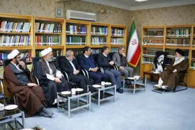 آیت الله علم الهدی: تکلیف نمایندگان مجلس پاسخ به مطالبات مردمی است | به دنبال راه&zwnj;حل&zwnj;های دسته جمعی برای تقویت مطالبه گری باشید