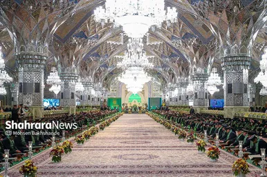 مراسم تعویض پرچم گنبد و پوش ضریح حرم مطهر ثامن الحجج (ع)