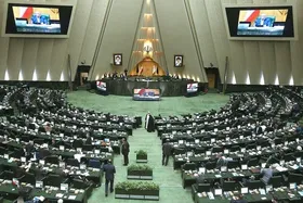 نمایندگان مجلس زیر بار بررسی شفاف لایحه قوه قضائیه نرفتند | لایحه حجاب به کمیسیون مشترک رفت