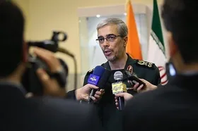 سرلشکر باقری: ناوگان&zwnj;های فرا&zwnj;منطقه&zwnj;ای در تنگه هرمز به حداقل رسید| خلیج&zwnj;فارس در امنیت کامل است