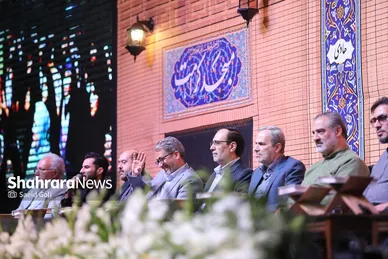 گزارش تصویری | محفل قرآنی «اربعین رهبر شهید» در میدان شهدای مشهد