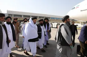 ملا برادر در راس هیئتی به تهران رفت + فیلم