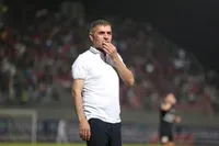 قهرمان لیگ برتر در راه لیگ یک