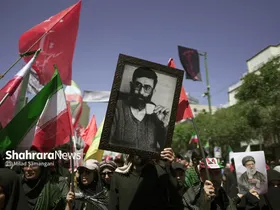 ویدئو| ورود پیکر رهبر شهید به میان خیل عاشقان در مشهد | پیکر خادم&zwnj;الرضا (ع) در آغوش مردم قدرشناس ایران