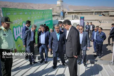 گزارش تصویری | بهره‌برداری از بزرگ‌ترین نیروگاه خورشیدی سقفی کشور