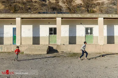 زندگی در سی سخت یک سال پس از زلزله