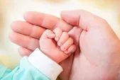 نوزاد رهاشده خوافی تحویل بهزیستی شد + عکس