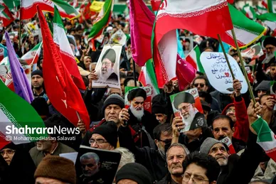گزارش تصویری | راهپیمایی مردم مشهد در یوم الله ۲۲ بهمن -۳