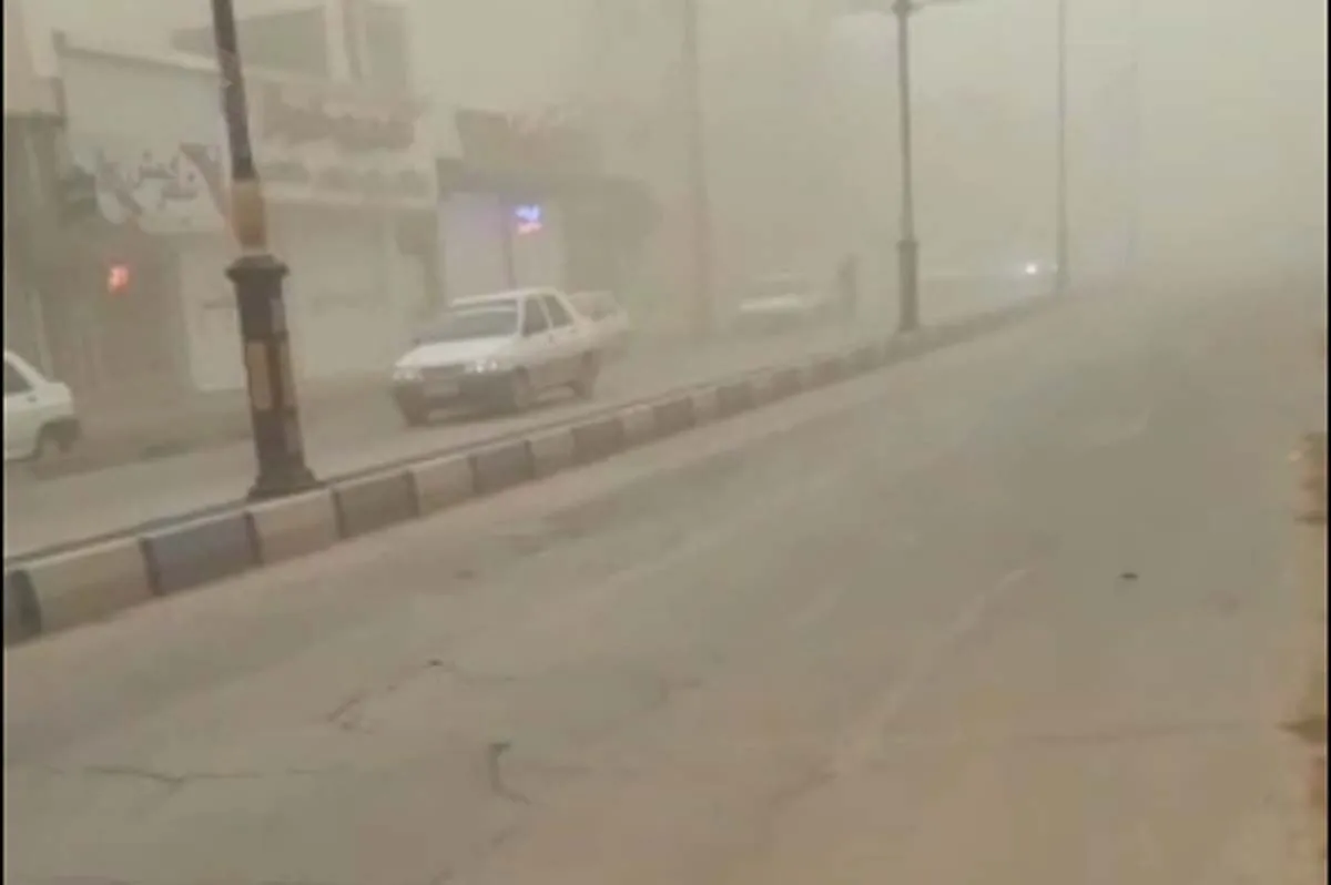 باد با سرعت ۶۷ کیلومتر بر ساعت مهریز یزد را درنوردید (شنبه ۲۴ آذر ۱۴۰۳)