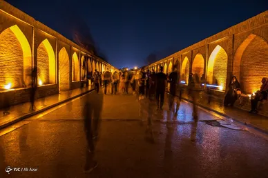 جاری شدن آب در زاینده رود
